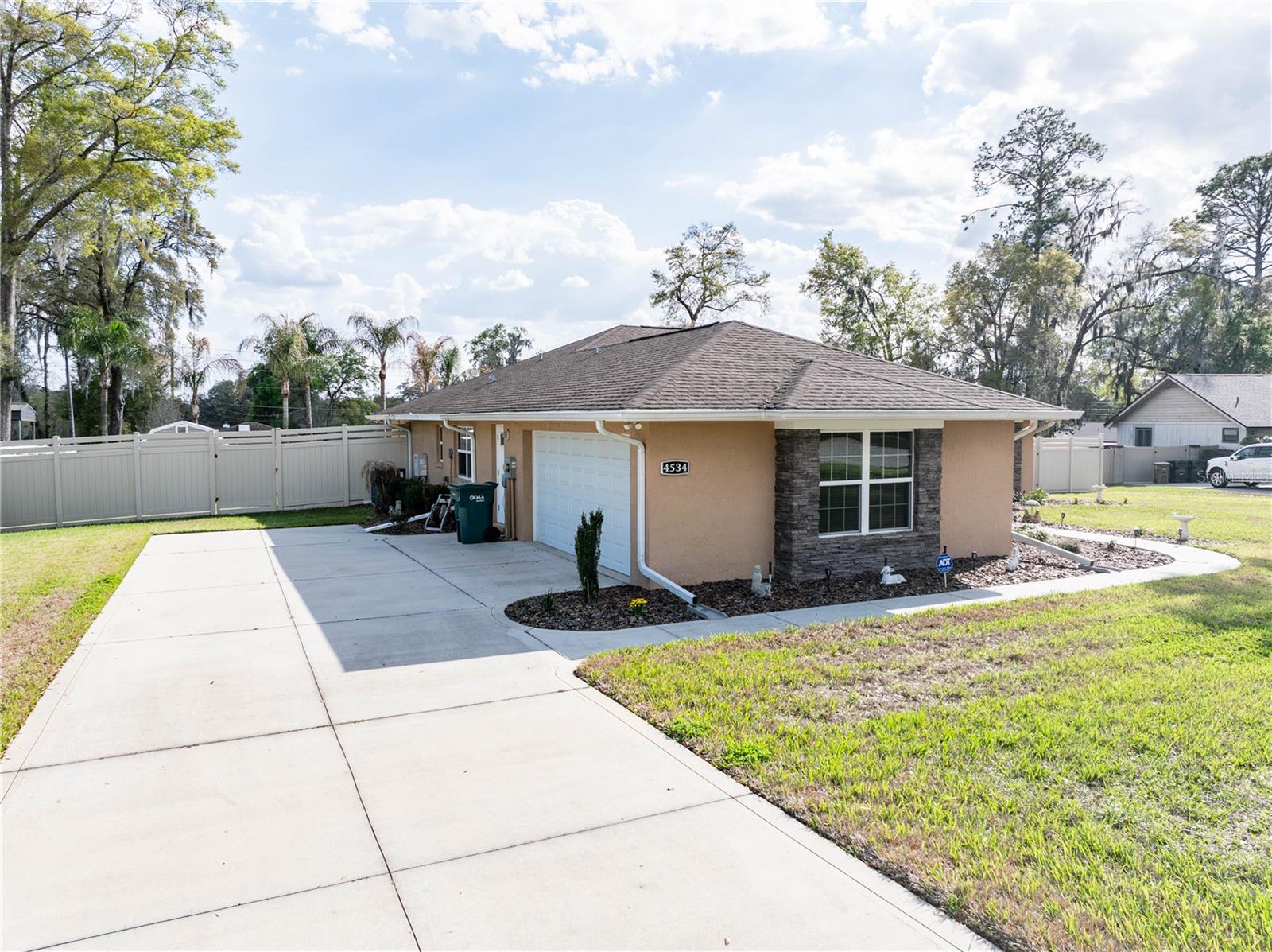 BLUE OAKS - Residential