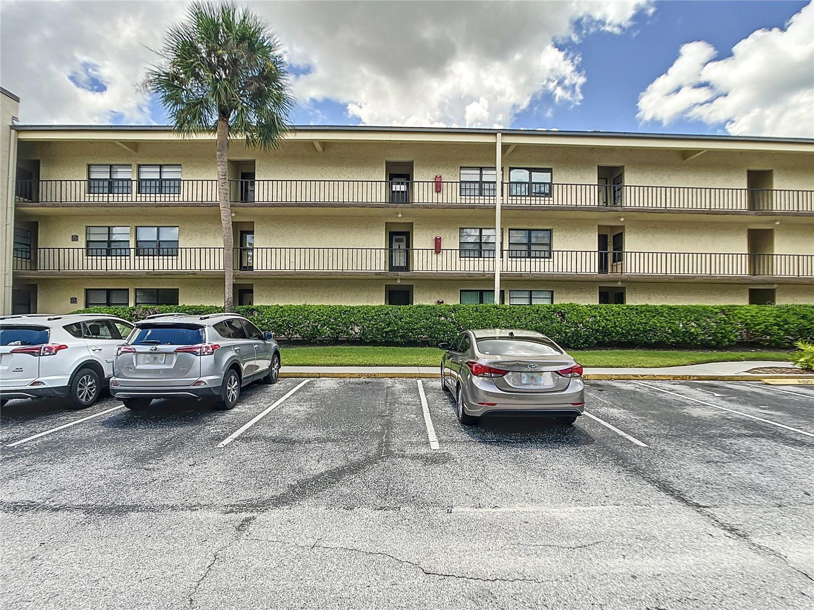 LAKEVIEW OF LARGO - Residential