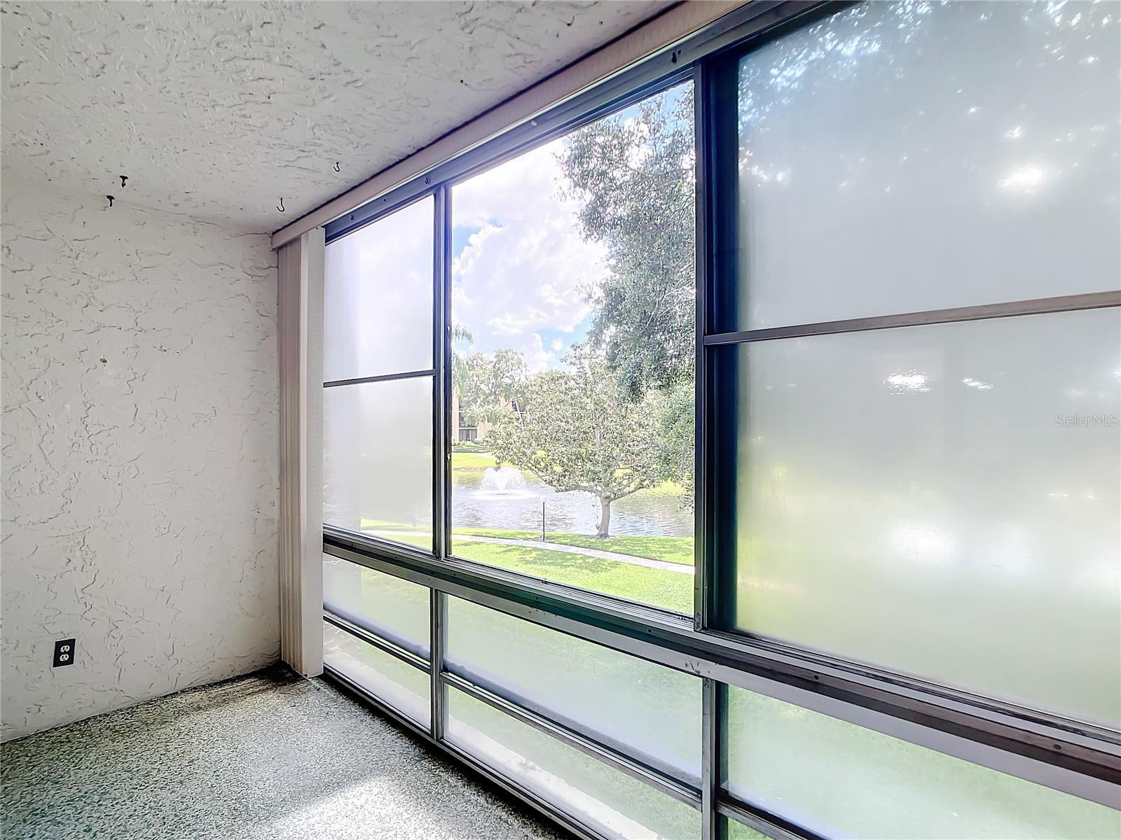 LAKEVIEW OF LARGO - Residential