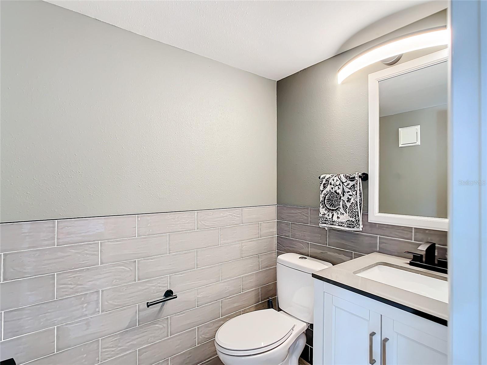 LAKEVIEW OF LARGO - Residential