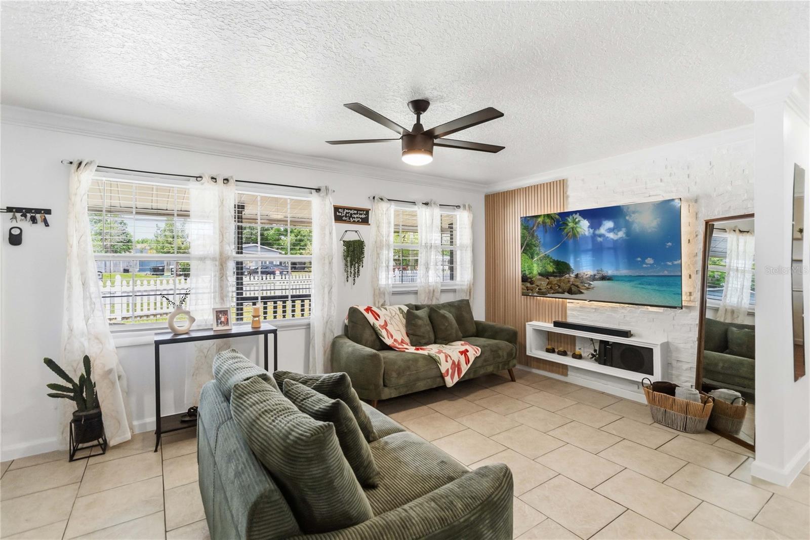 WEKIWA MANOR SEC 01 - Residential