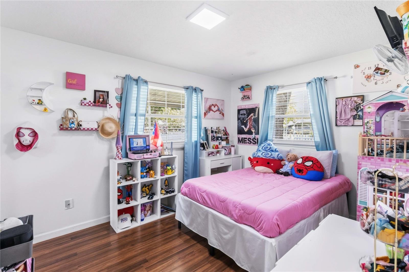 WEKIWA MANOR SEC 01 - Residential