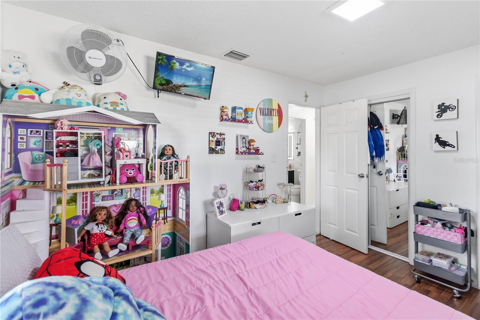 WEKIWA MANOR SEC 01 - Residential