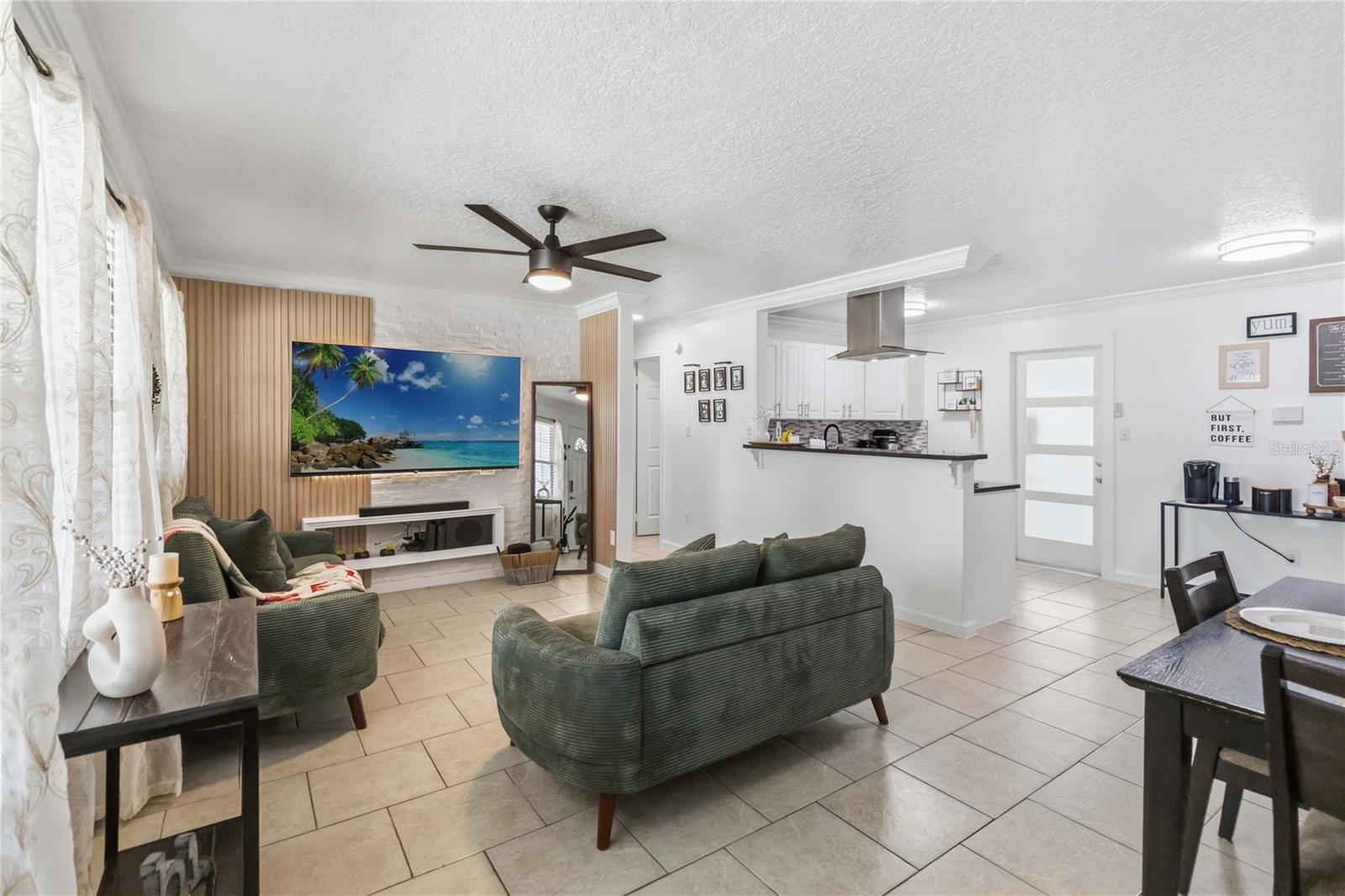 WEKIWA MANOR SEC 01 - Residential