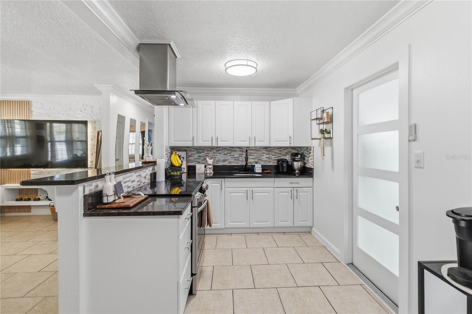 WEKIWA MANOR SEC 01 - Residential