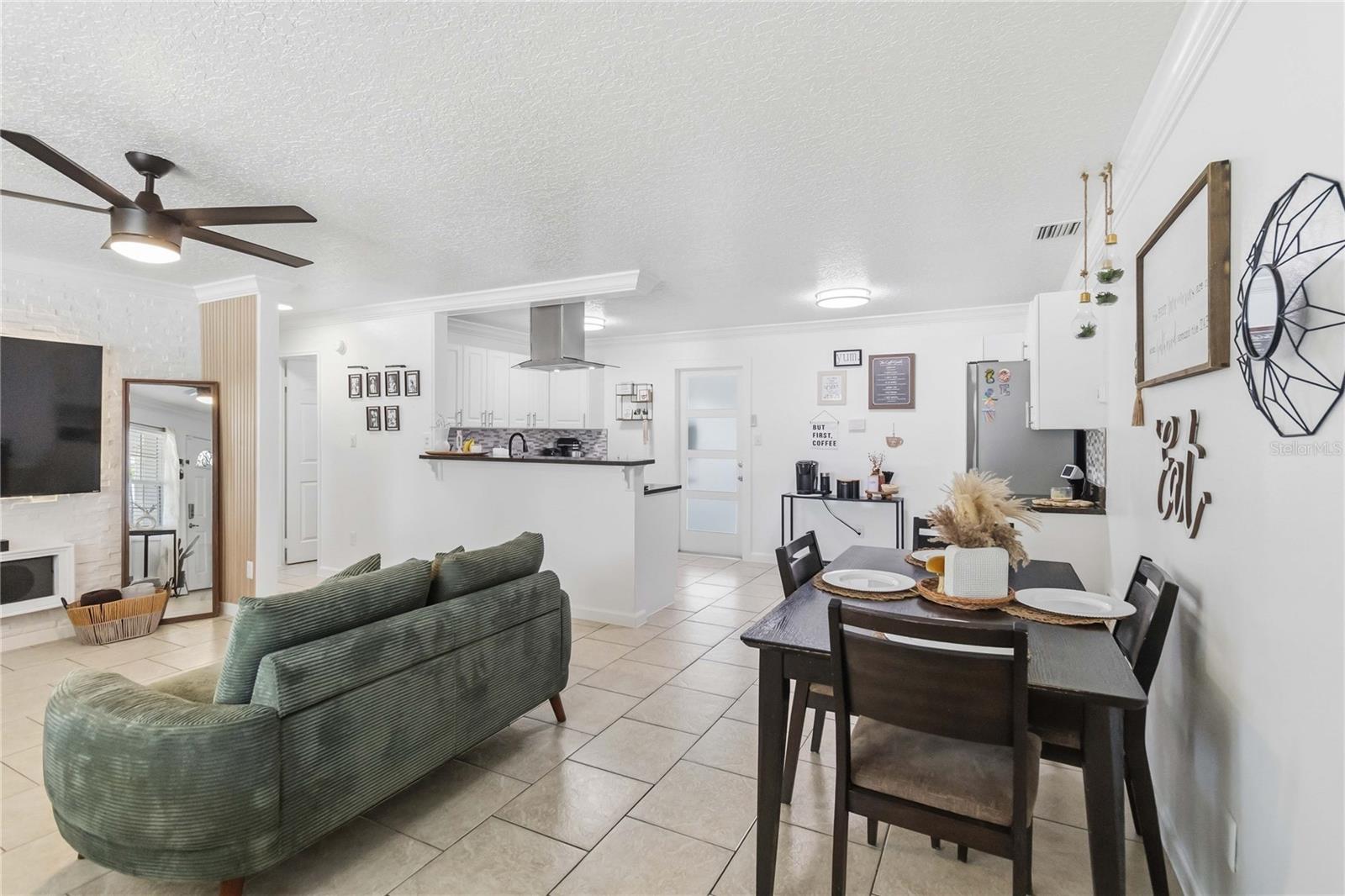 WEKIWA MANOR SEC 01 - Residential