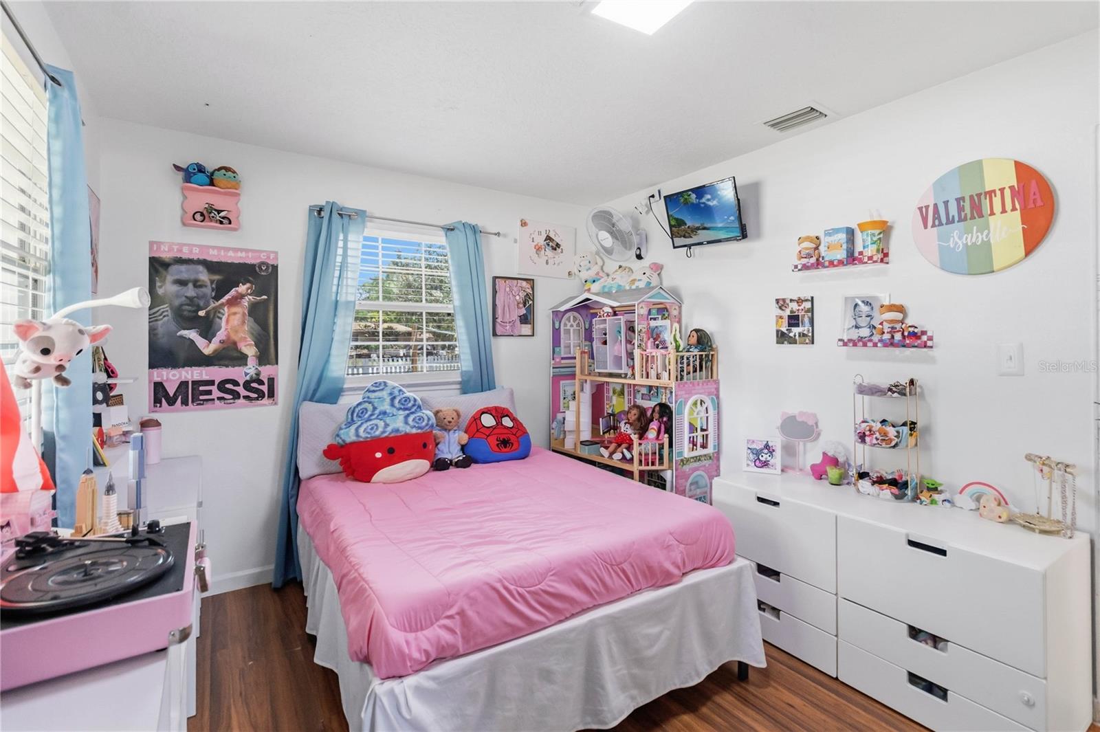 WEKIWA MANOR SEC 01 - Residential