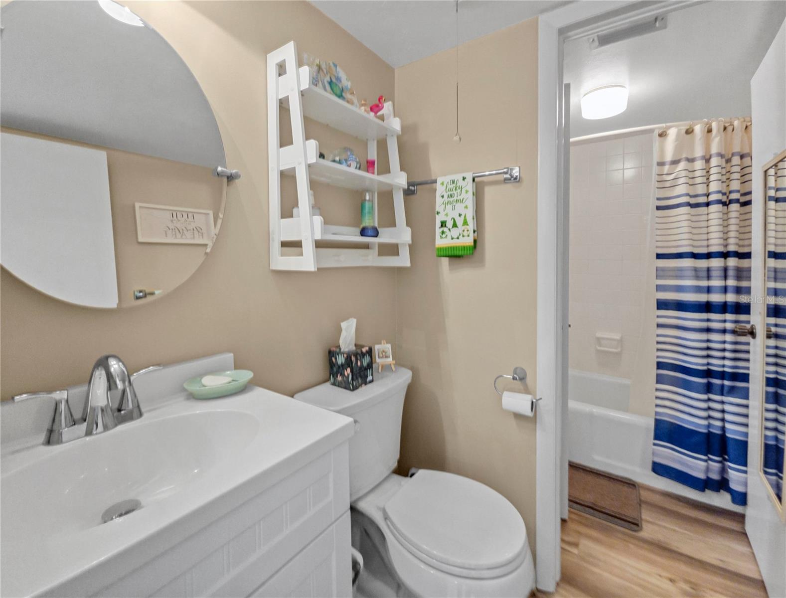 LIVE OAK VILLAGE CONDO - Residential