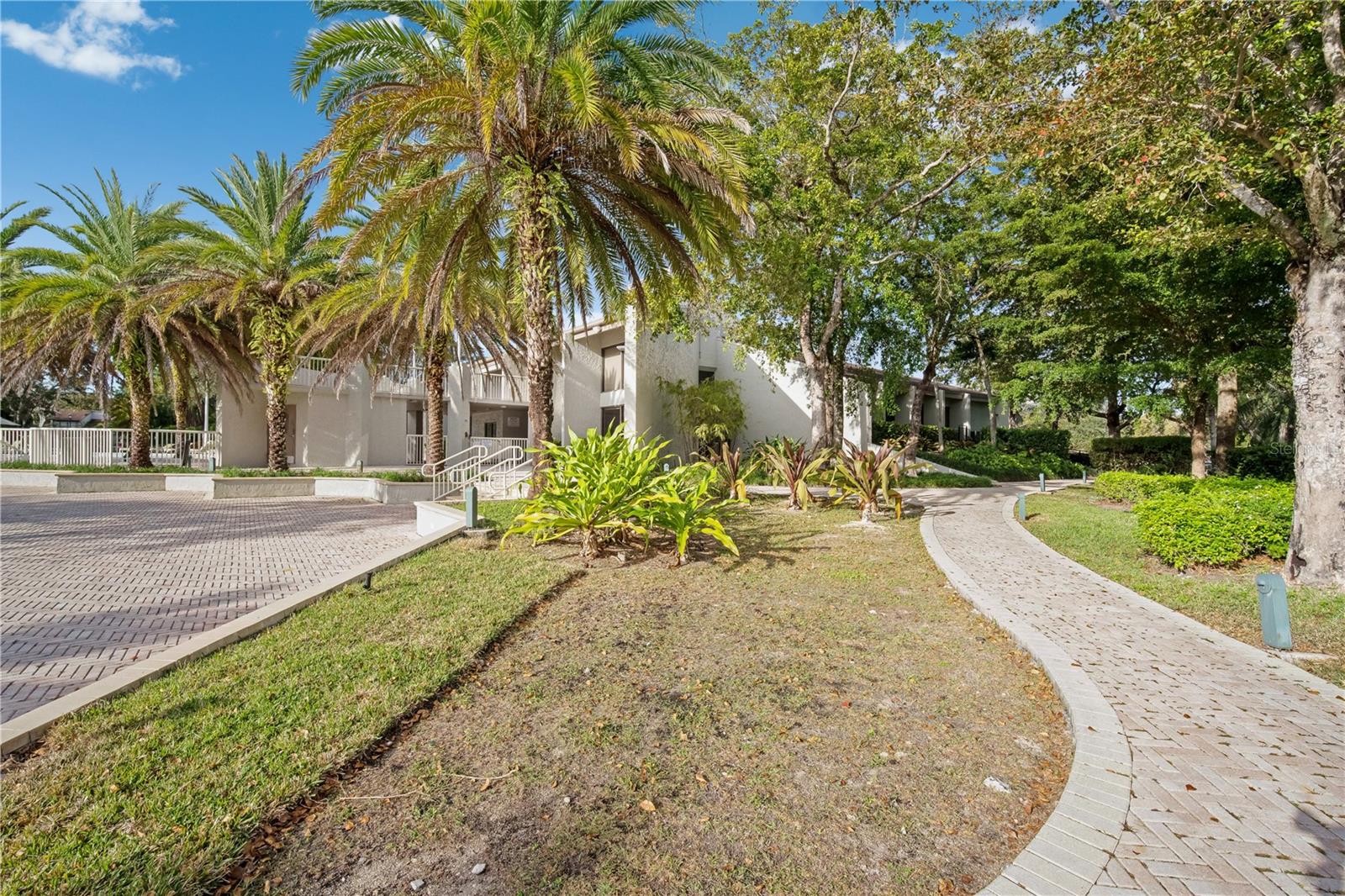 GREENGLADES CONDO 1 - Residential