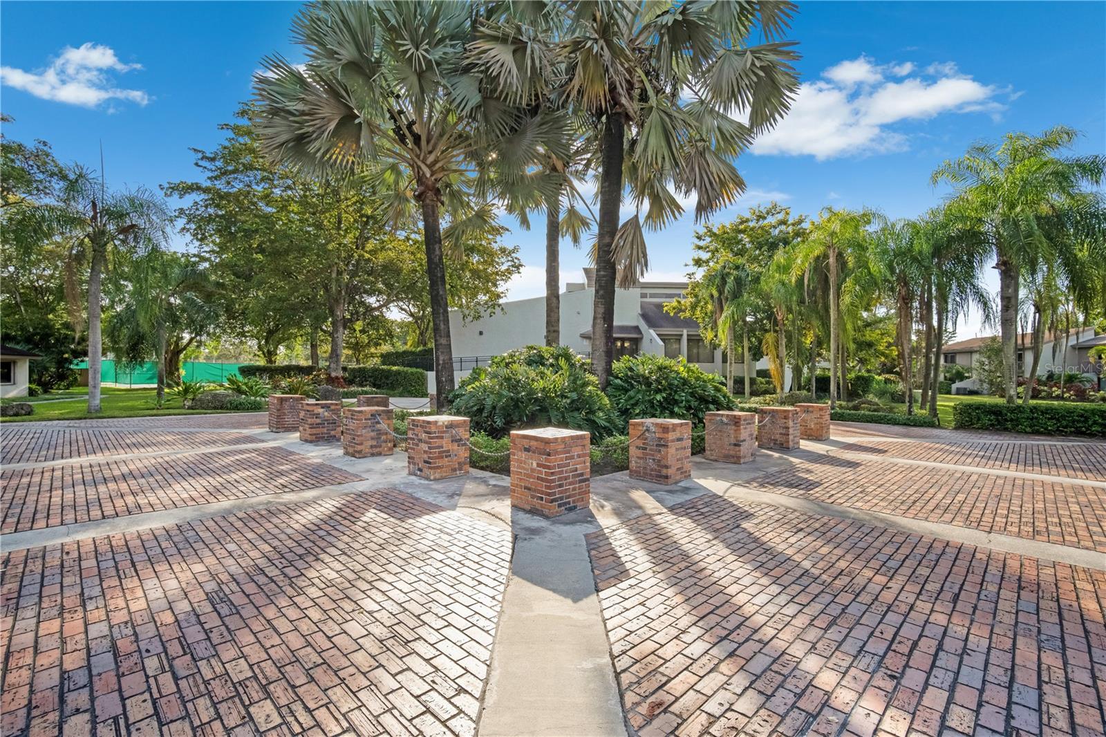 GREENGLADES CONDO 1 - Residential