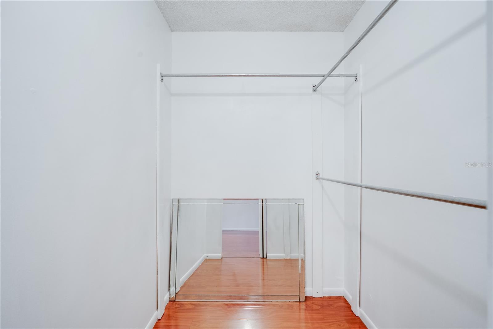 GREENGLADES CONDO 1 - Residential