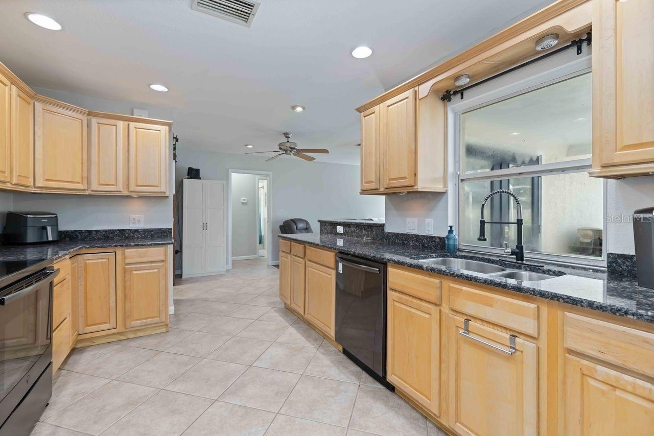 MAGNOLIA MANOR RIVER - Residential