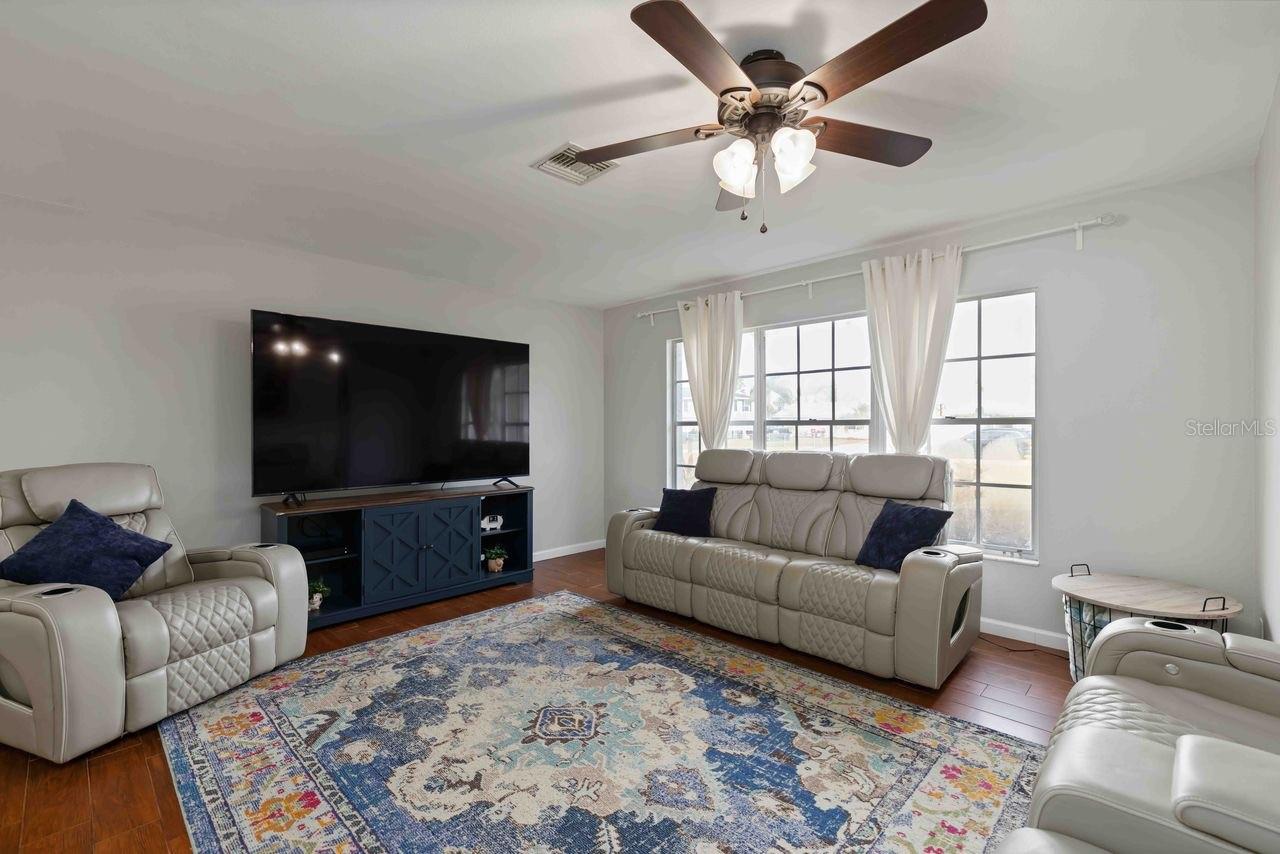 MAGNOLIA MANOR RIVER - Residential