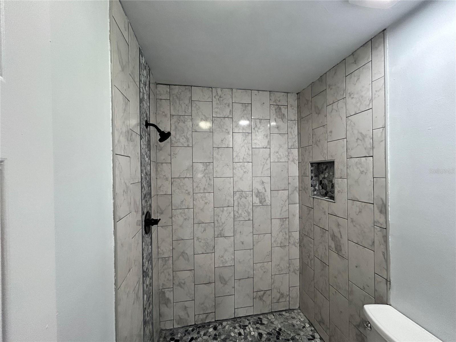 COLONIAL LANDINGS PH 03 - Residential Lease