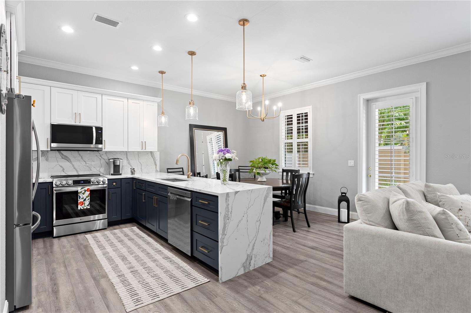 GANDY SHERWOOD TWNHMS - Residential Lease