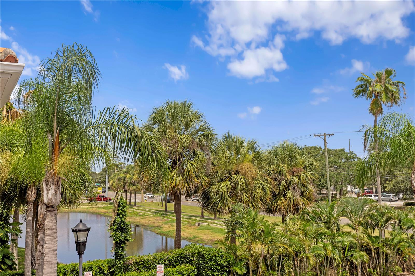 GANDY SHERWOOD TWNHMS - Residential Lease