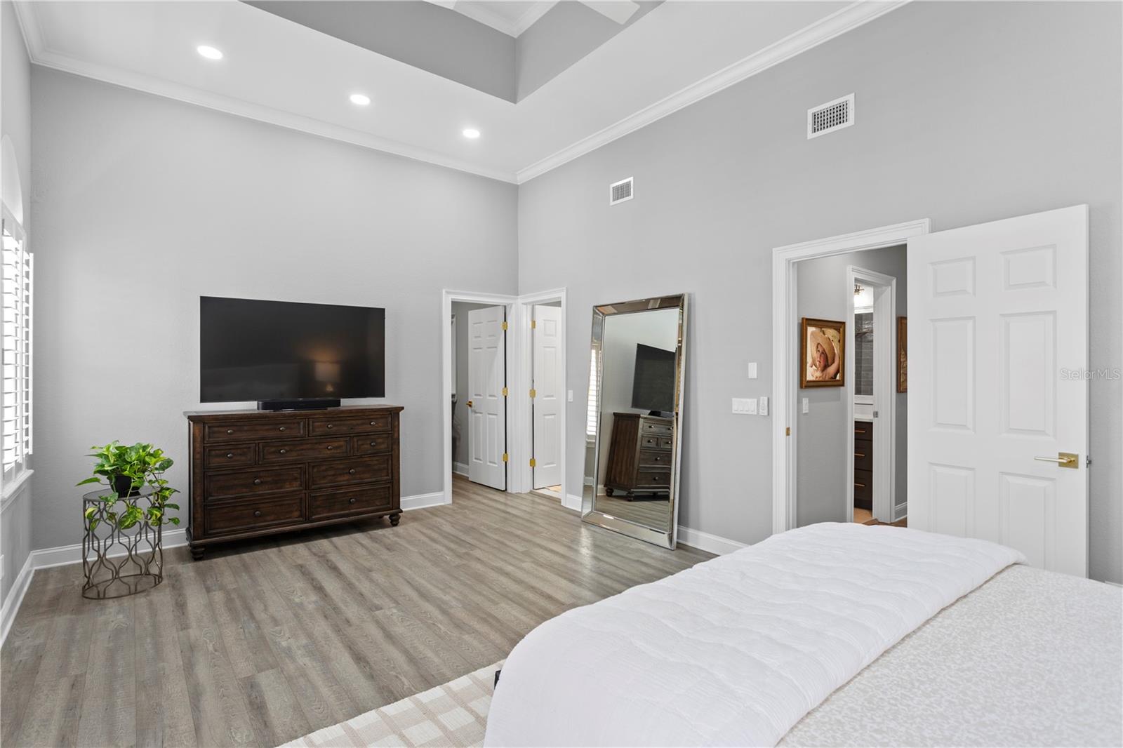 GANDY SHERWOOD TWNHMS - Residential Lease