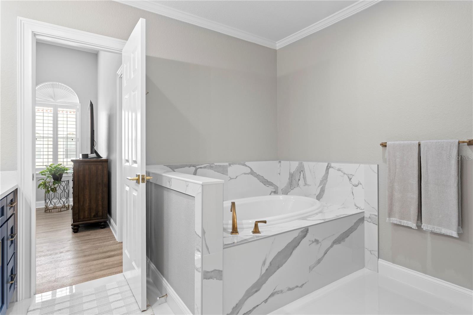 GANDY SHERWOOD TWNHMS - Residential Lease