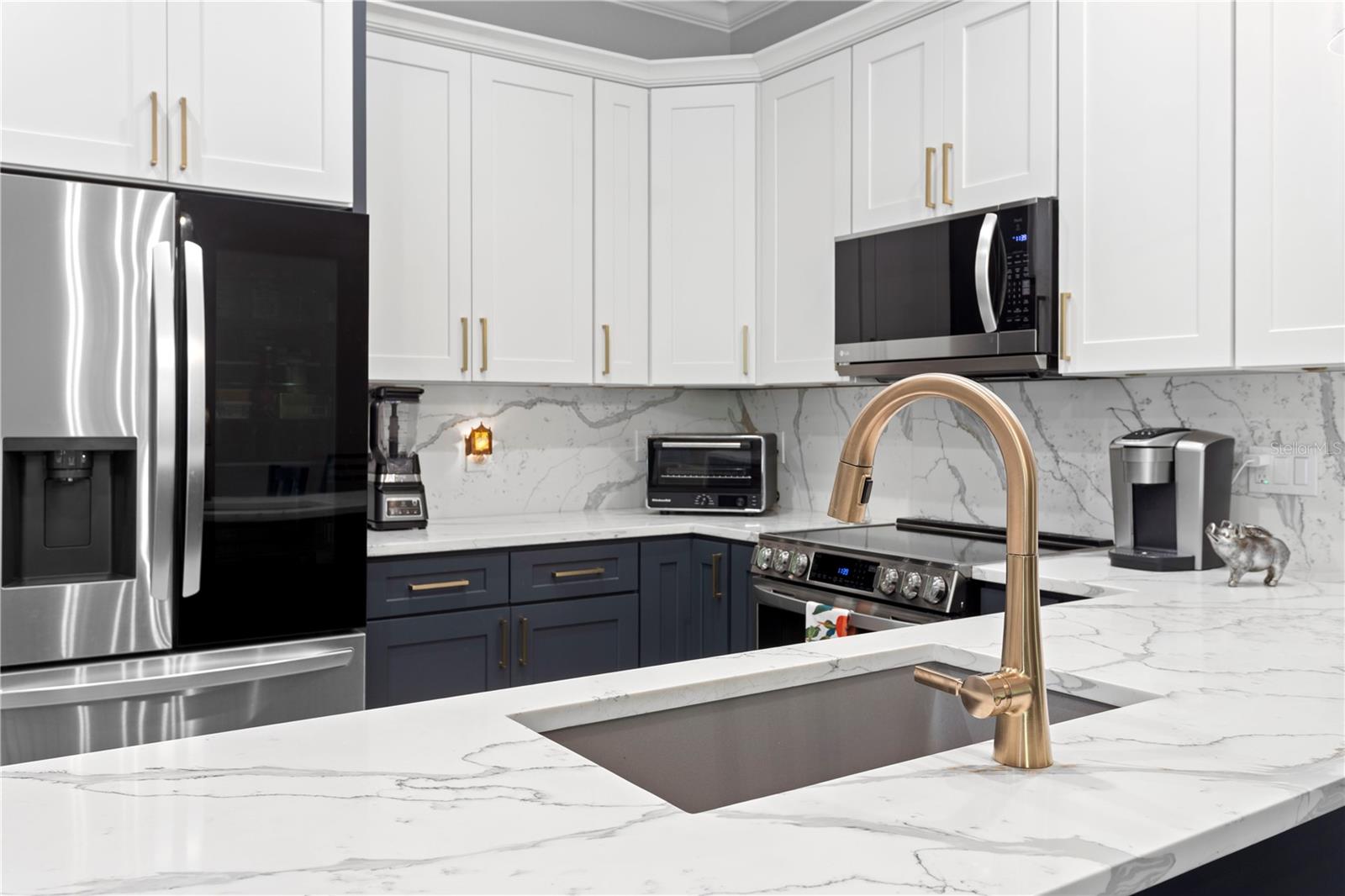 GANDY SHERWOOD TWNHMS - Residential Lease