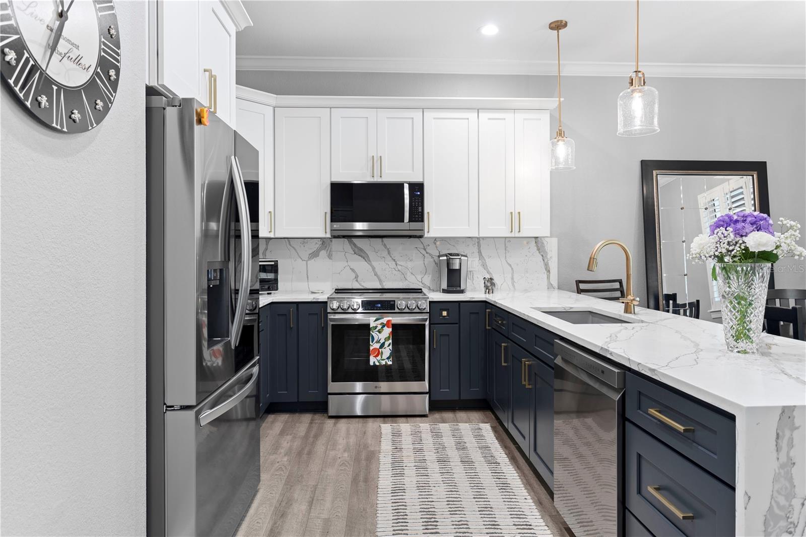 GANDY SHERWOOD TWNHMS - Residential Lease