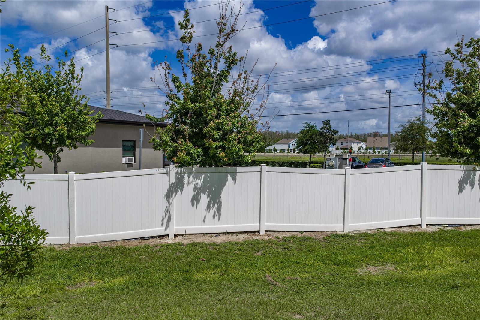 TOWNES AT VERIDIAN - Residential