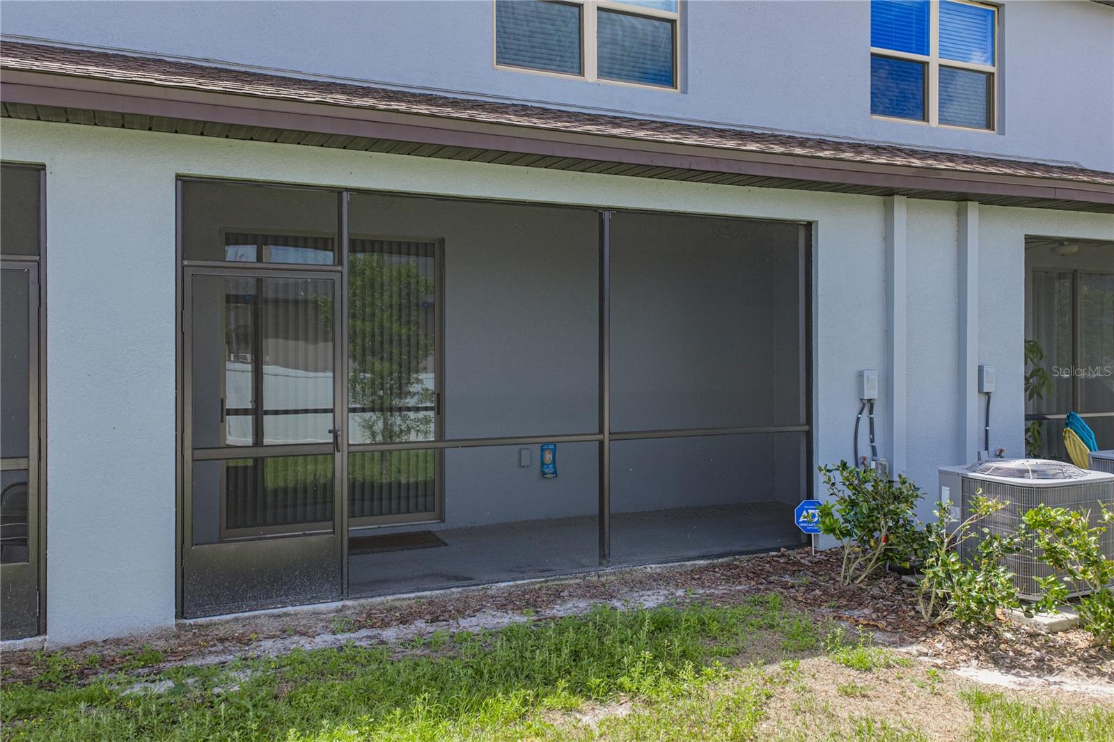 TOWNES AT VERIDIAN - Residential