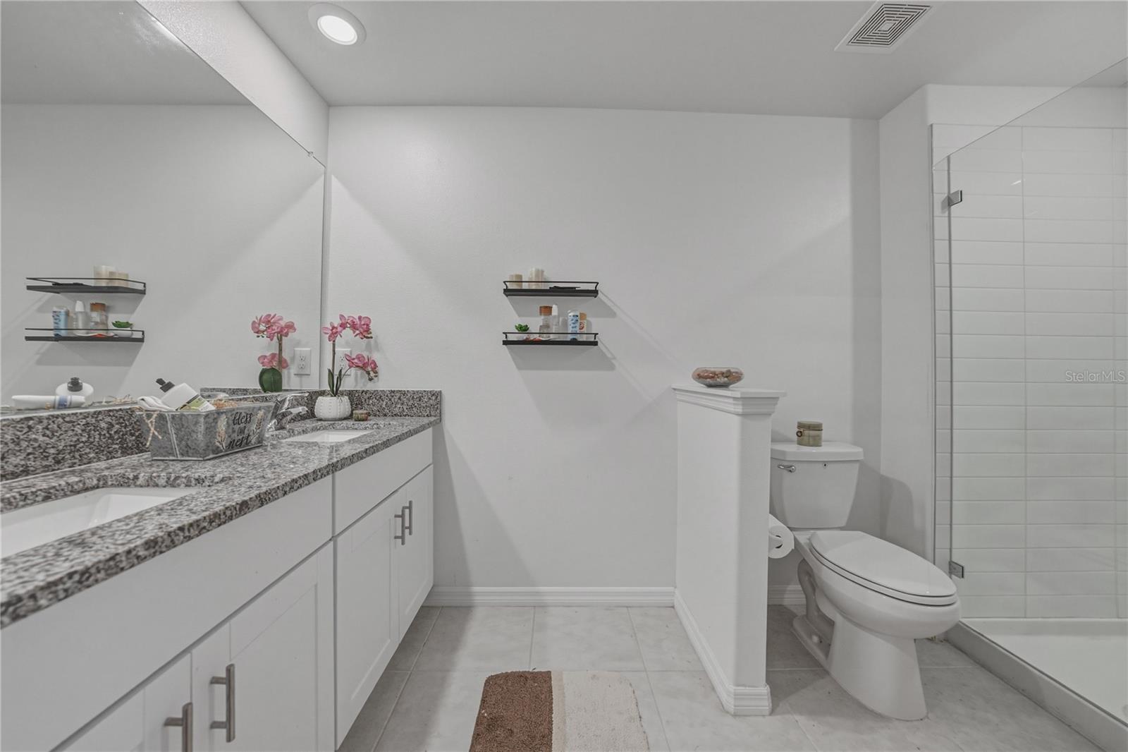 TOWNES AT VERIDIAN - Residential