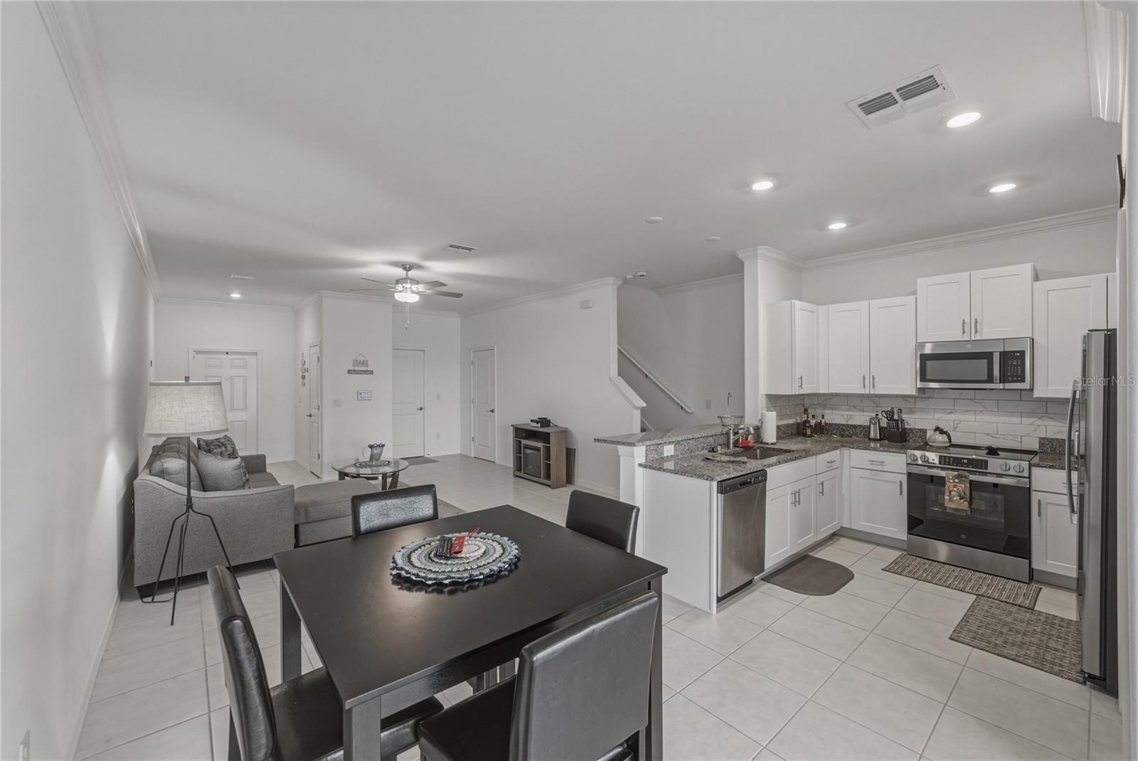 TOWNES AT VERIDIAN - Residential