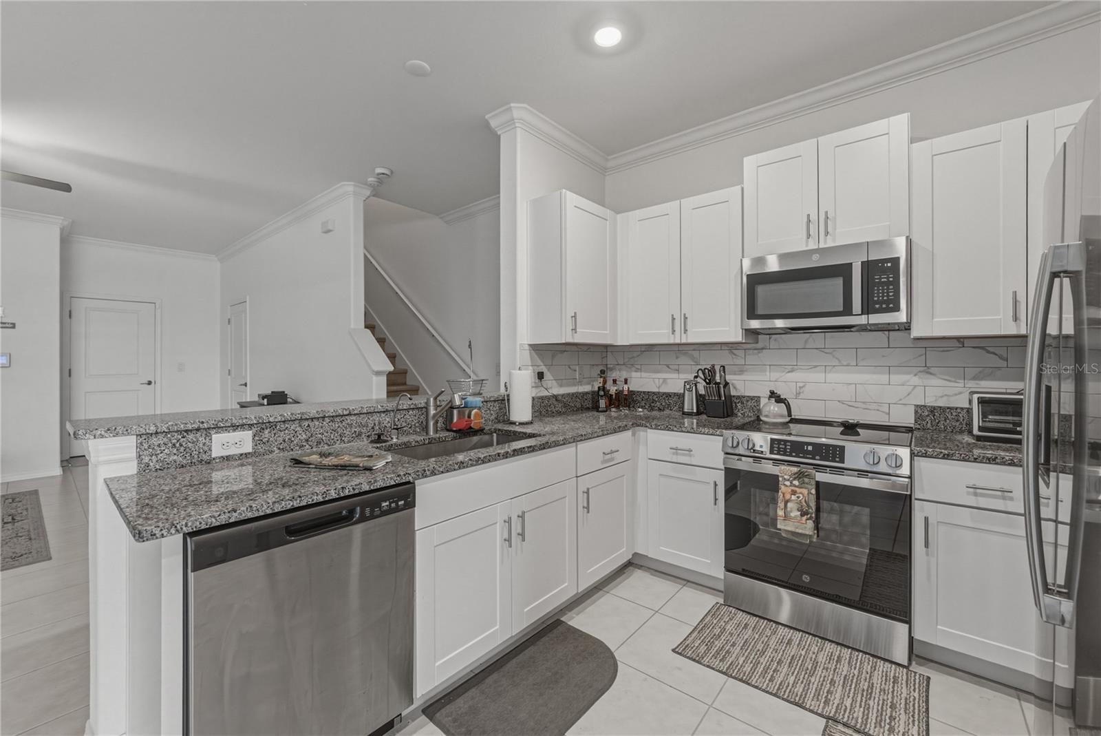 TOWNES AT VERIDIAN - Residential