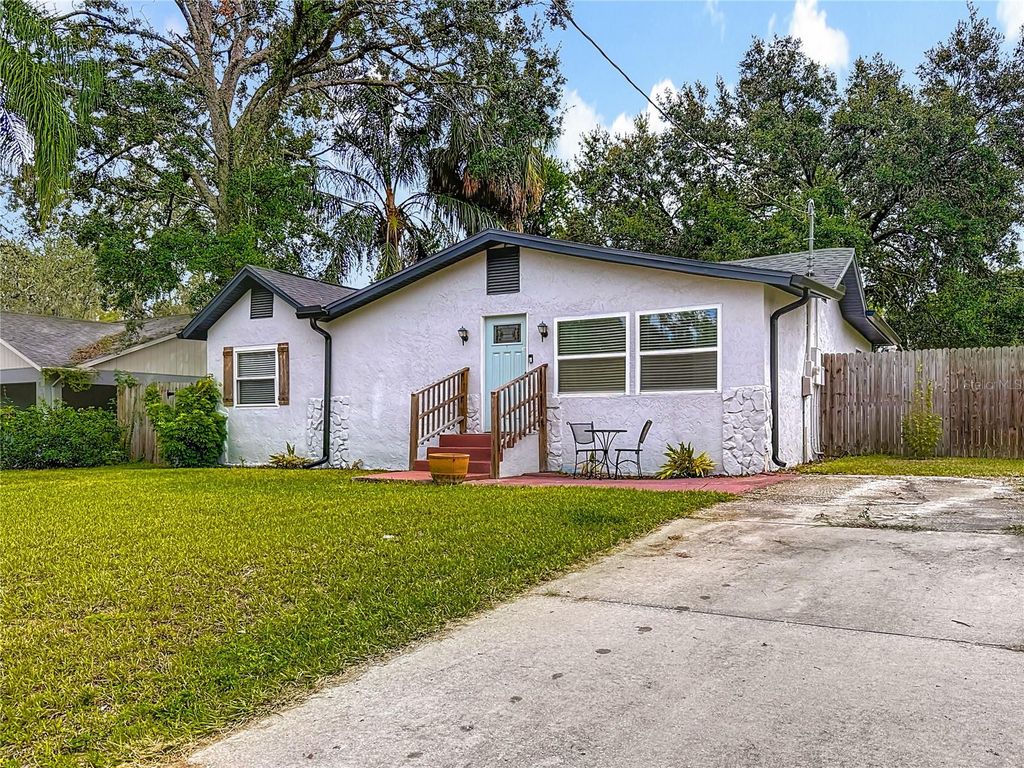 Photo of 8715 N Dexter Avenue, Tampa, FL 33604 (MLS # TB8430212)