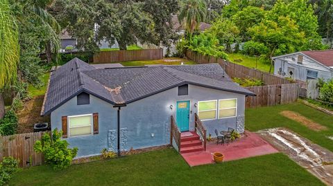 Photo of 8715 N Dexter Avenue, Tampa, FL 33604 (MLS # TB8430212)