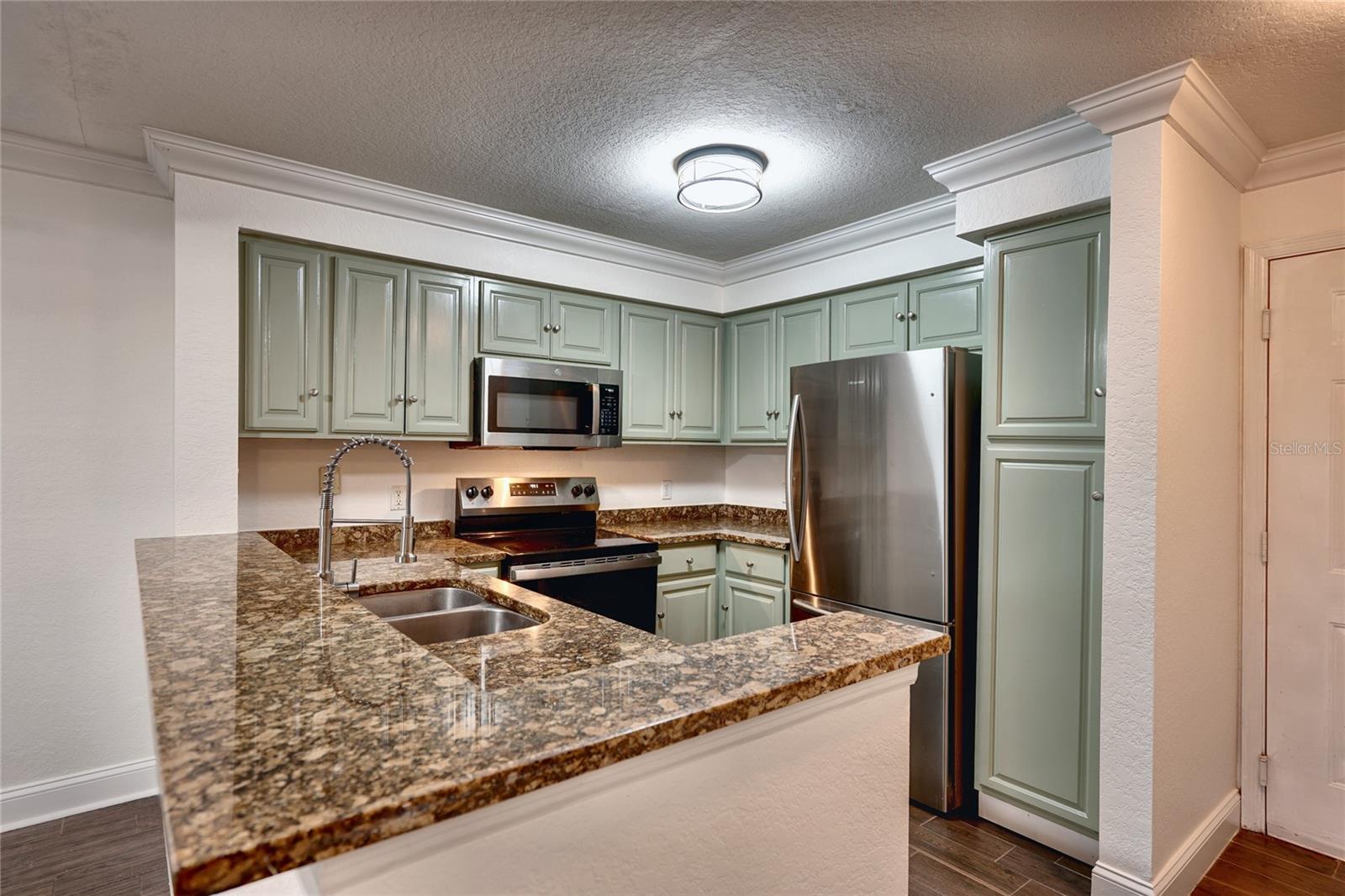 13815 FAIRWAY ISLAND DRIVE 1335