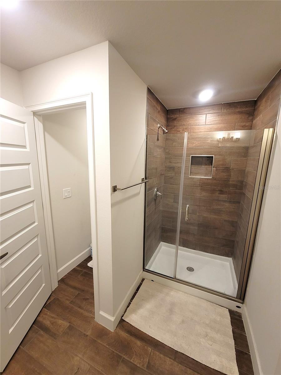 LAKE JULIANA ESTATES - Residential Lease