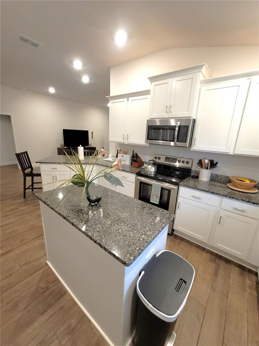 LAKE JULIANA ESTATES - Residential Lease