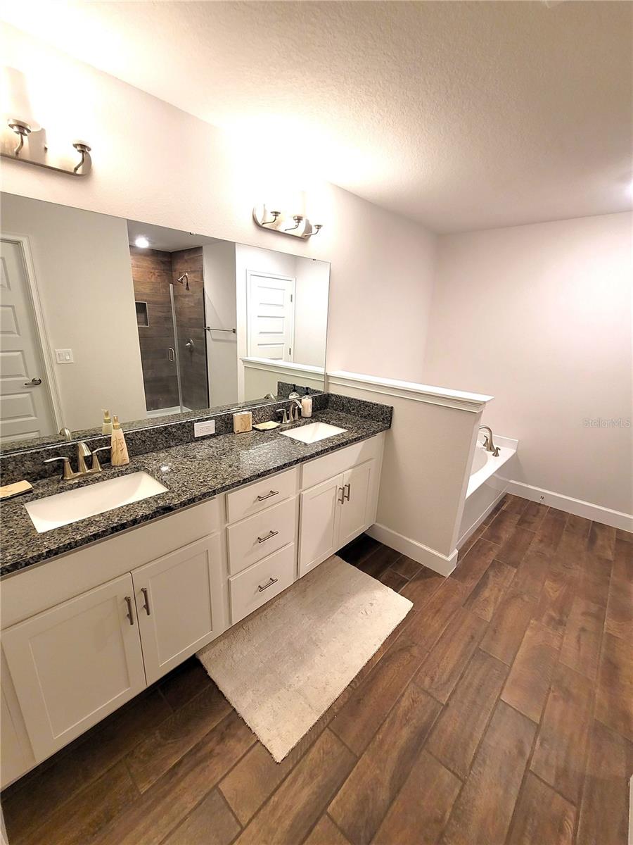 LAKE JULIANA ESTATES - Residential Lease