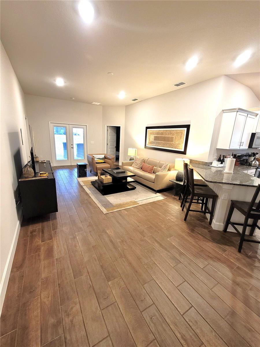 LAKE JULIANA ESTATES - Residential Lease