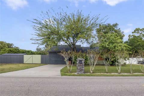 A home in DEBARY