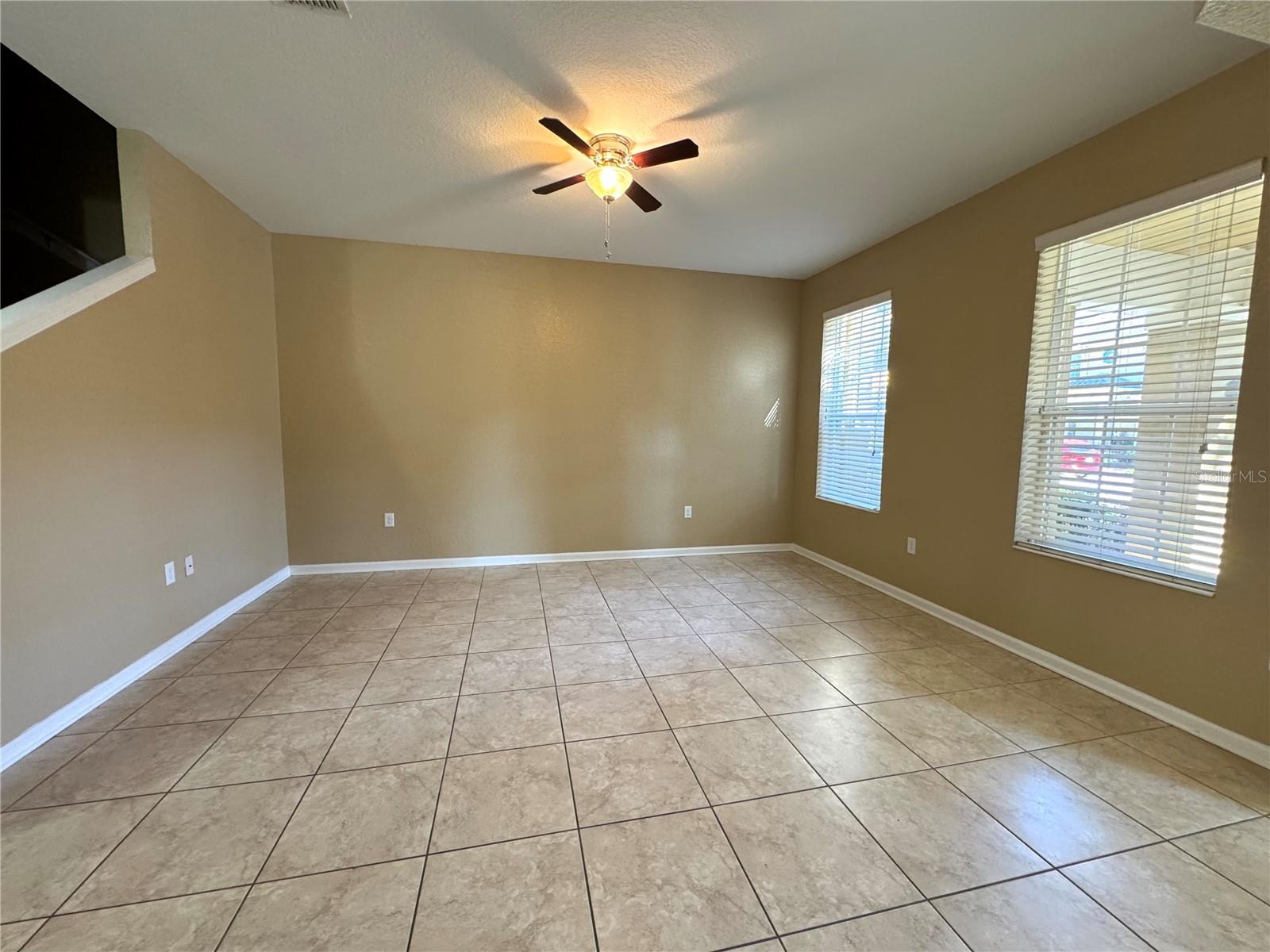 LAKE SAWYER SOUTH PH 03 - Residential Lease