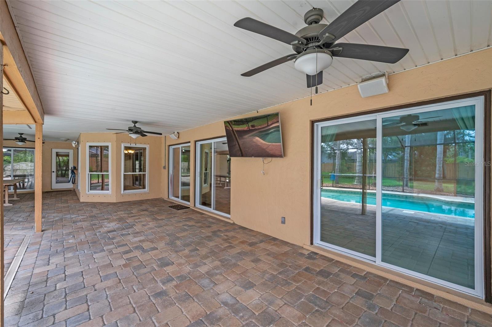 1695 CINNAMON LANE