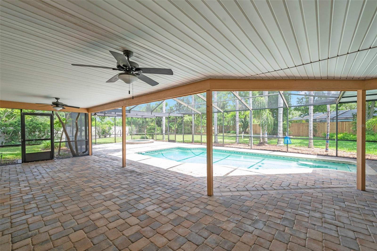 1695 CINNAMON LANE