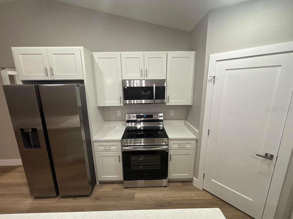 CITRUS SPGS UNIT 07 - Residential Lease