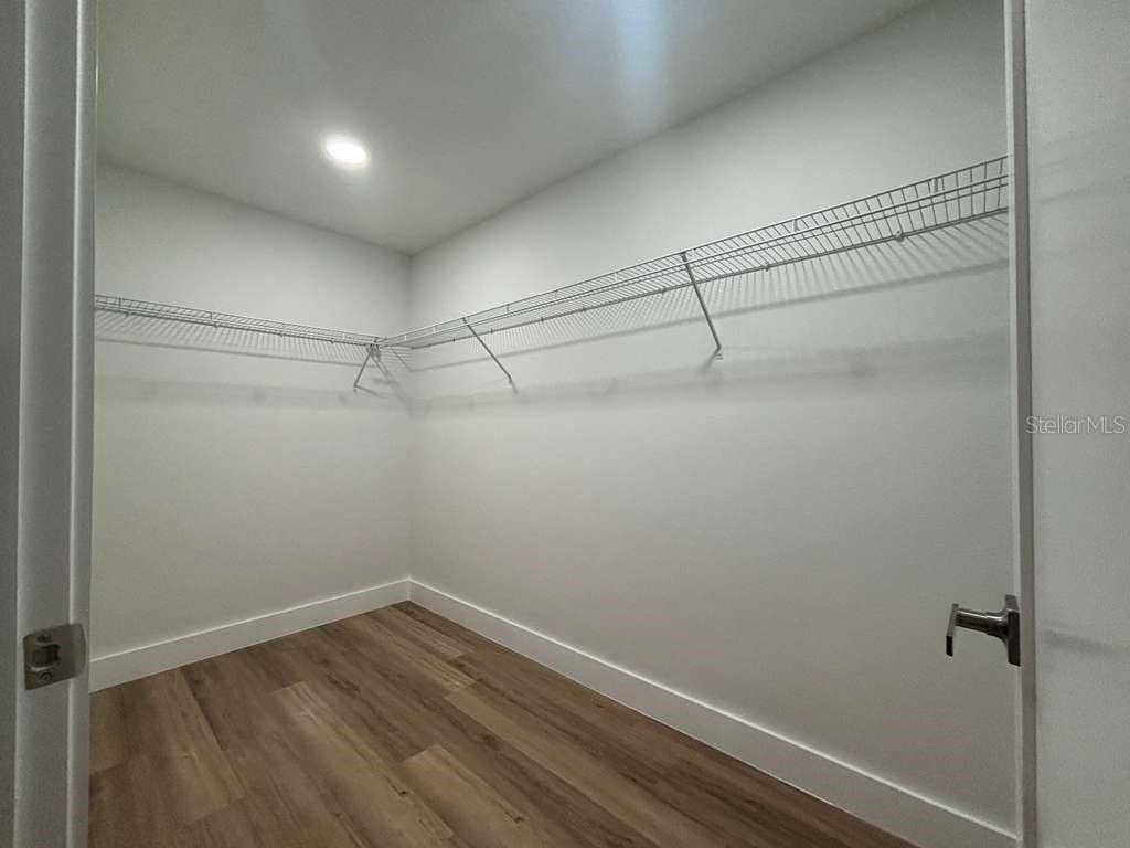 CITRUS SPGS UNIT 07 - Residential Lease