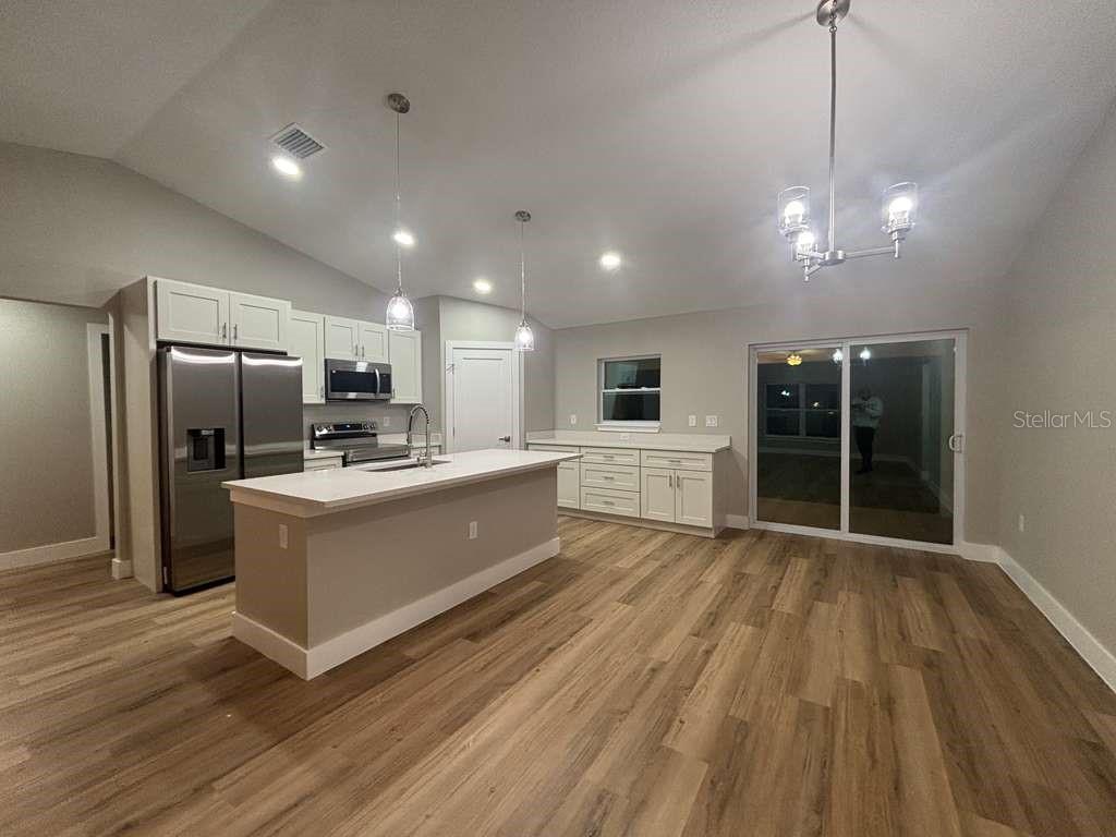 CITRUS SPGS UNIT 07 - Residential Lease