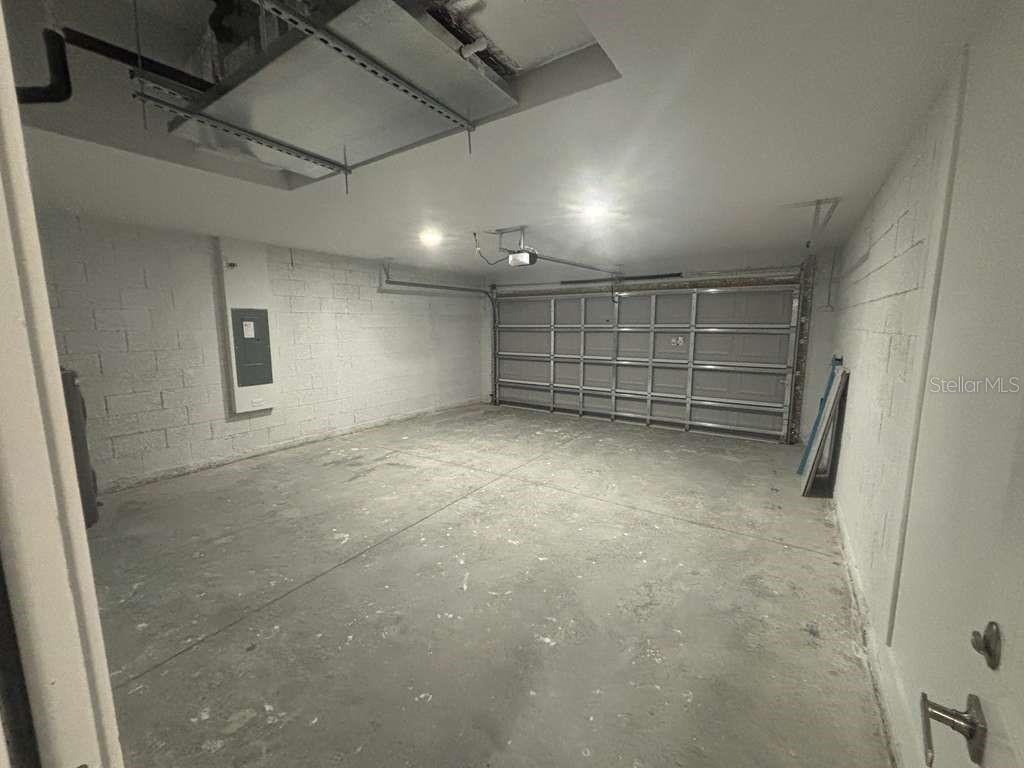 CITRUS SPGS UNIT 07 - Residential Lease