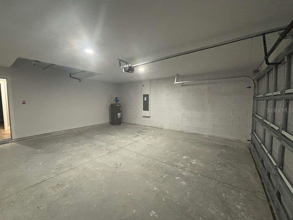 CITRUS SPGS UNIT 07 - Residential Lease