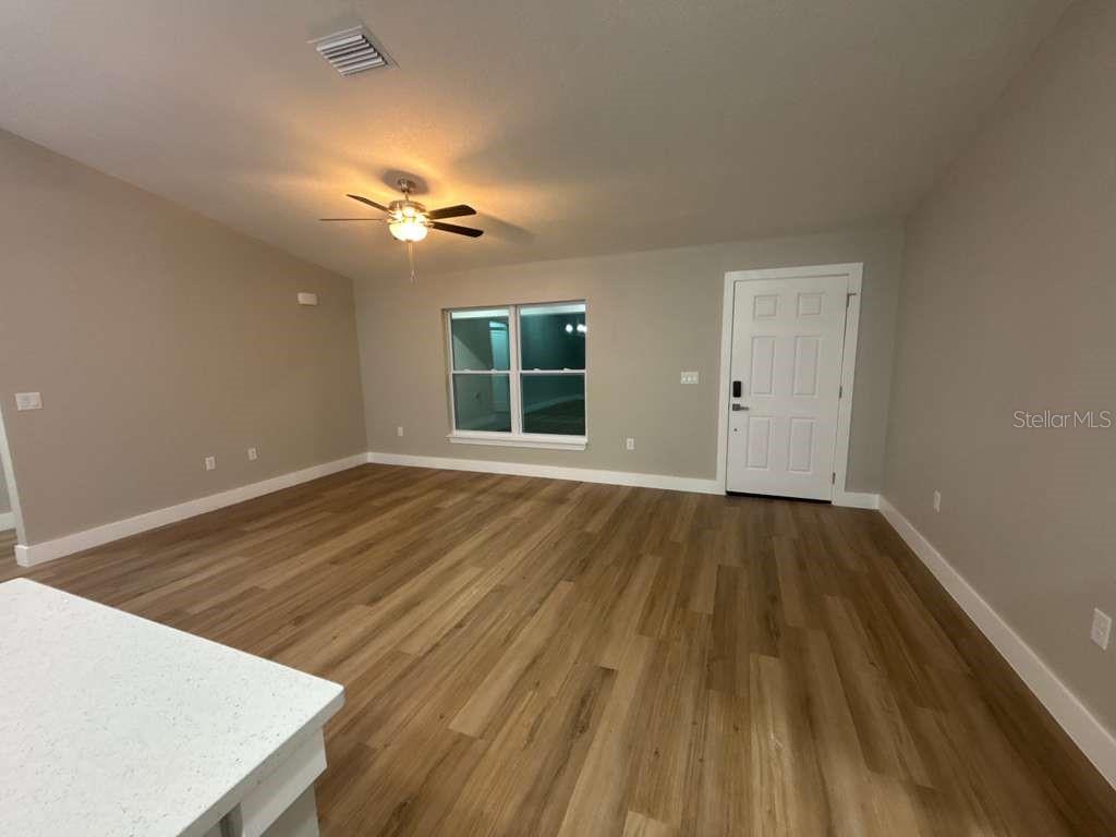 CITRUS SPGS UNIT 07 - Residential Lease