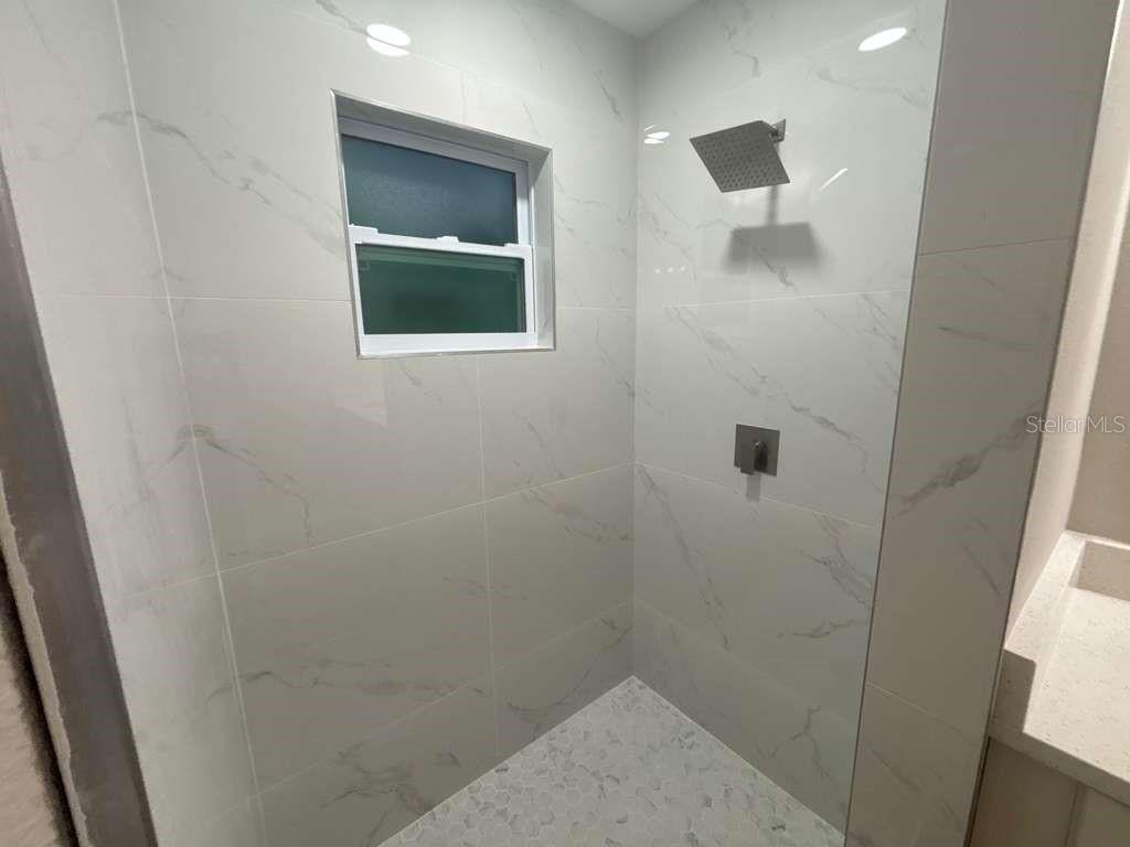 CITRUS SPGS UNIT 07 - Residential Lease