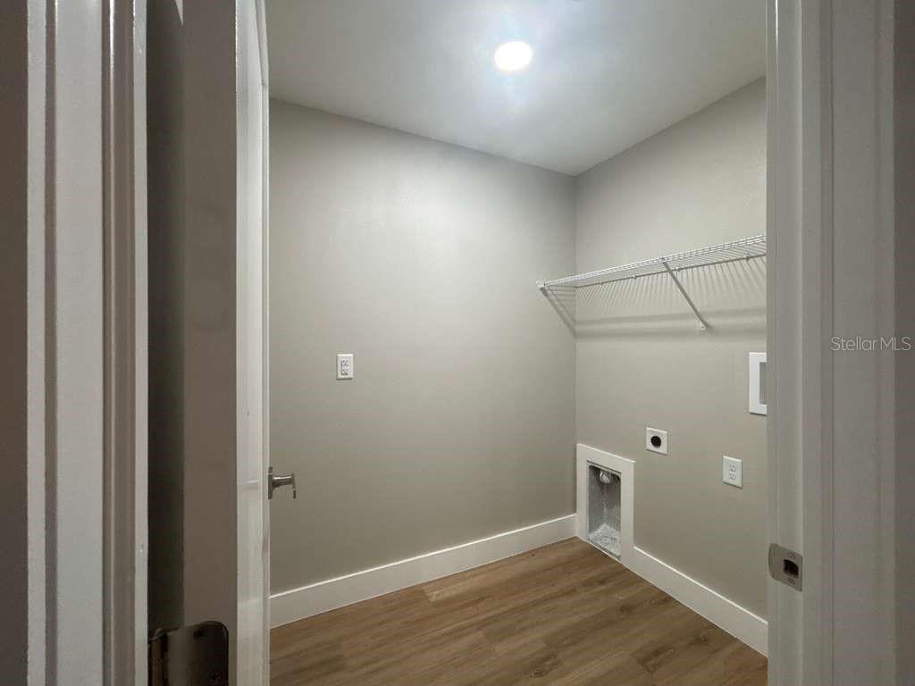 CITRUS SPGS UNIT 07 - Residential Lease