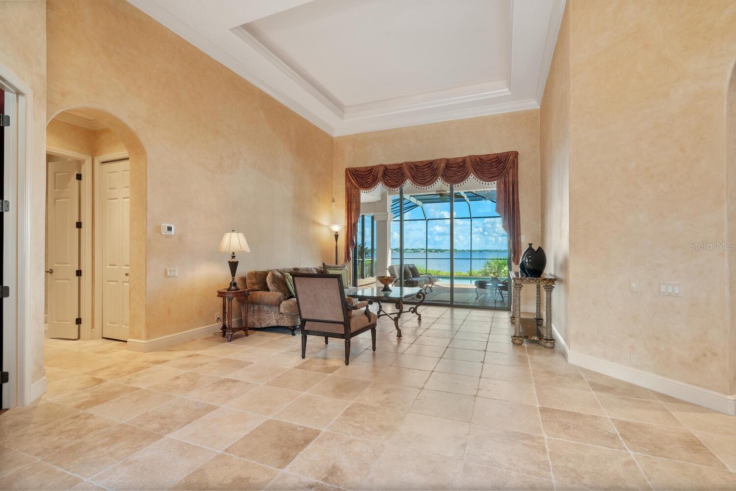 HAWK ISLAND - Residential