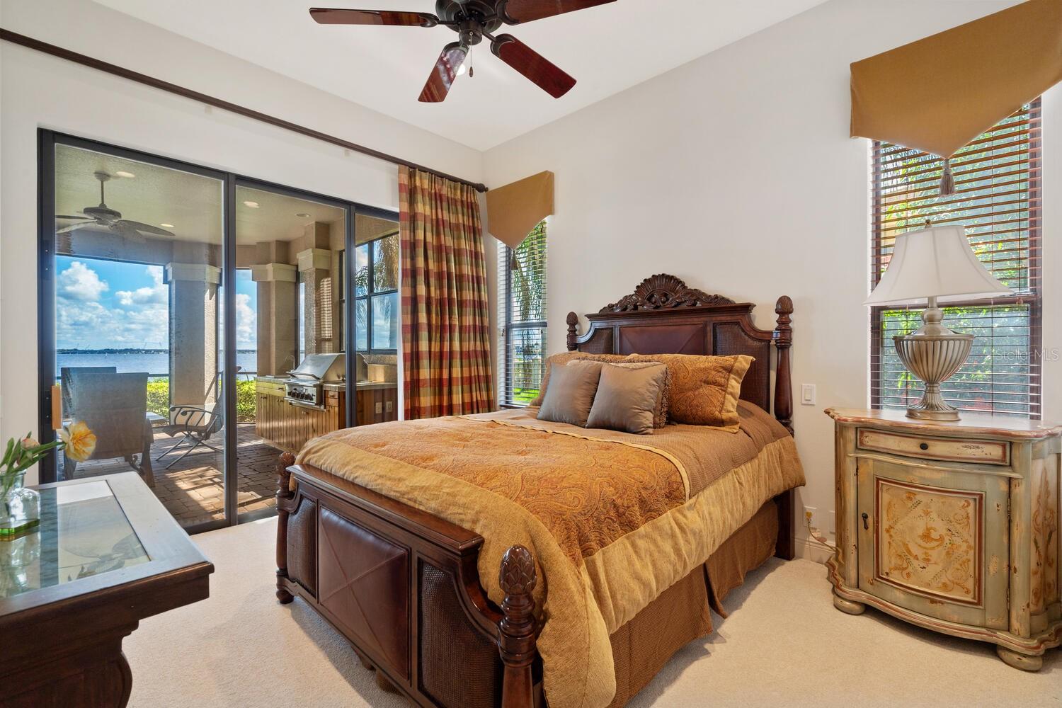 HAWK ISLAND - Residential